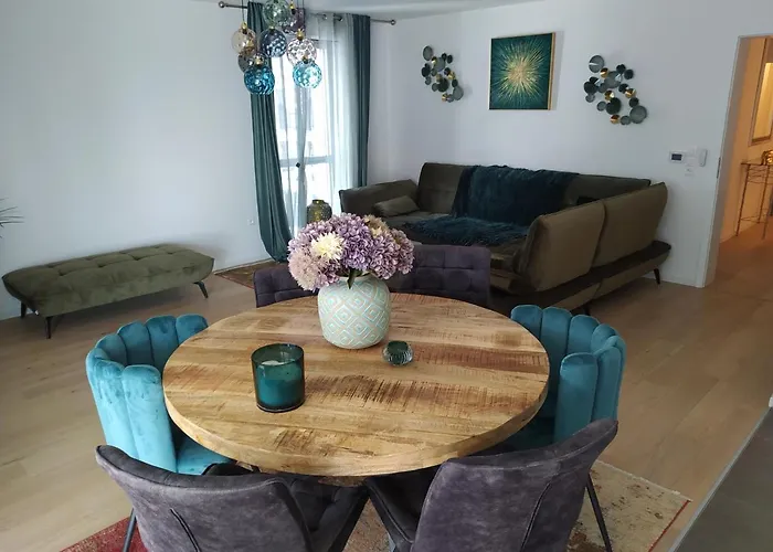 Magnifique Et Grand Trois Pieces Avec Belle Terrasse Meublee Et Arboree 아파트