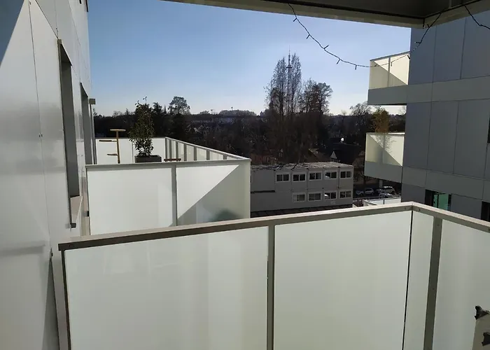 公寓 Magnifique Et Grand Trois Pieces Avec Belle Terrasse Meublee Et Arboree