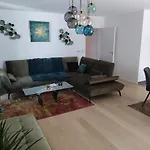 Lägenhet Magnifique Et Grand Trois Pieces Avec Belle Terrasse Meublee Et Arboree